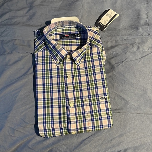 Vineyard Vines Shirt - Picture 2 of 3